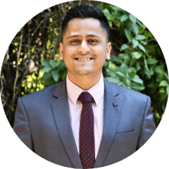 Portrait photo of Aakarsh Shah, the reviewer